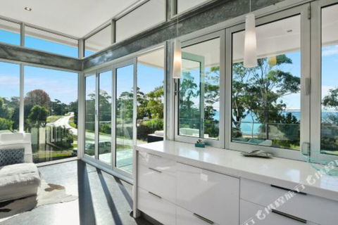 The Accommodation Group â€“ Glasshouse On Bentley Bridport - Mackay Tourism 3