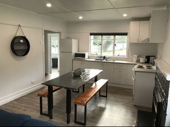 Maydena Digs Cottage - Mackay Tourism 5