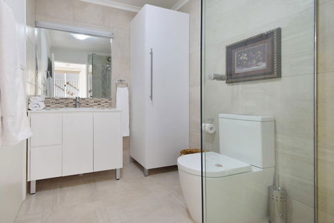 Villa 1 Lazy Days - Mackay Tourism 6