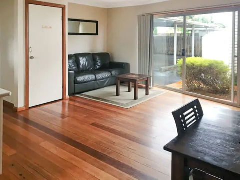 Home Near Shops & Beach - Mackay Tourism 4