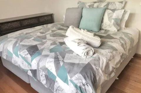 Home Near Shops & Beach - Mackay Tourism 1