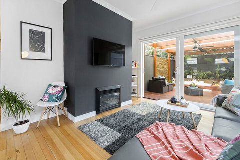 AMORE - Mackay Tourism 0