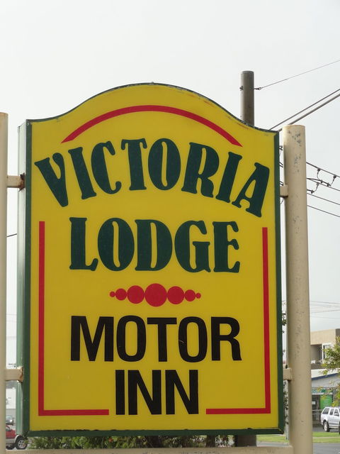 Victoria Lodge Motor Inn And Apartments - Mackay Tourism 0