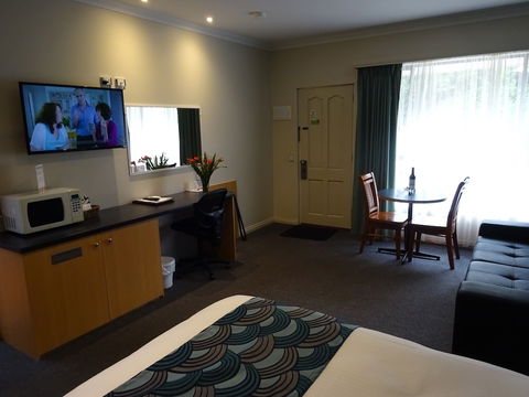 Victoria Lodge Motor Inn And Apartments - Mackay Tourism 3