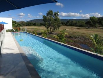 SoCal Swim Out 2 Bedroom Apartment - Mackay Tourism 0