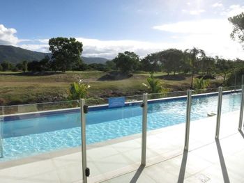 SoCal Swim Out 2 Bedroom Apartment - Mackay Tourism 3