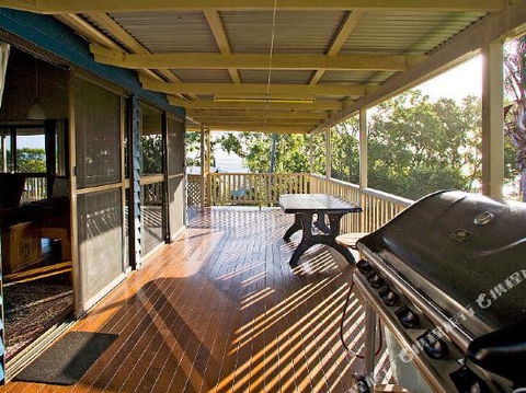 1770 Beach Accommodation Elliot Lodge - Mackay Tourism 5