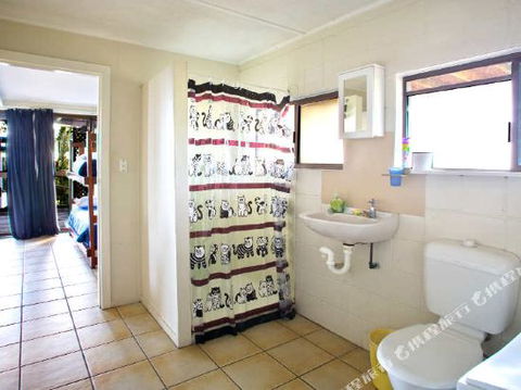 1770 Beach Accommodation Elliot Lodge - Mackay Tourism 1