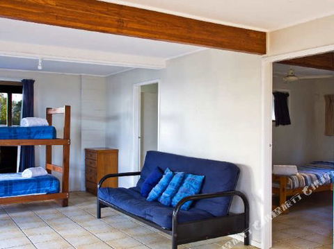 1770 Beach Accommodation Elliot Lodge - Mackay Tourism 4