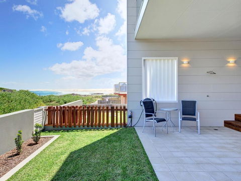 Ocean Views 41A Ocean Avenue - Mackay Tourism 1