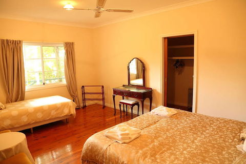 Bridgeman Downs B & B - Mackay Tourism 0