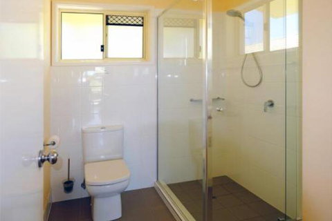 At Cylinder Unit 3 - Mackay Tourism 4