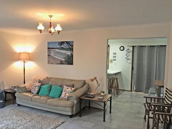 Narrawallee Escape - Mackay Tourism 0