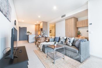 Executive Two Bedroom City Apartment With Views - Mackay Tourism 6