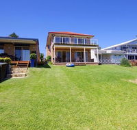 Luxury Waterfront House - Mackay Tourism