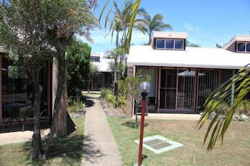 Crescent Head Resort & Conference Centre - Mackay Tourism 0