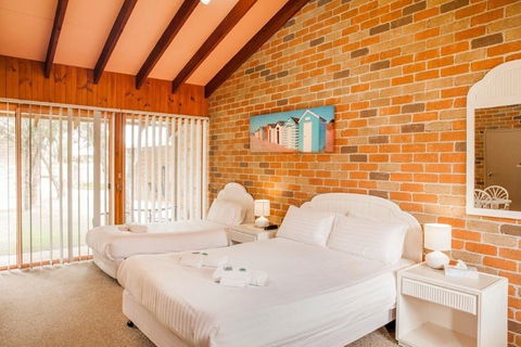 Crescent Head Resort & Conference Centre - Mackay Tourism 5