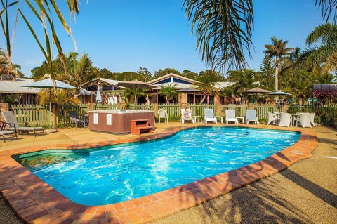Crescent Head Resort & Conference Centre - Mackay Tourism 1