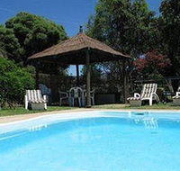 Golden Chain Wine Village Motor Inn - Mackay Tourism