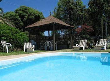 Golden Chain Wine Village Motor Inn - Mackay Tourism 0