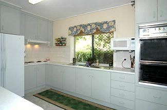 Ambience Holiday Apartments - Mackay Tourism 3