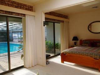 Batemans Bay Manor - Mackay Tourism 1