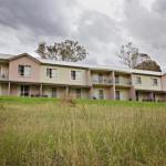 BATHURST GOLDFIELDS MOTEL On MOUNT PANORAMA - Mackay Tourism 0