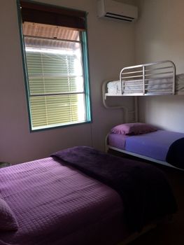 Aussie Way Backpackers - Mackay Tourism 0