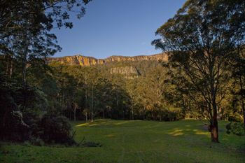 The Cedars Cottages - Mackay Tourism 3