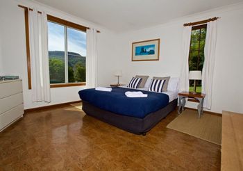 The Cedars Cottages - Mackay Tourism 1