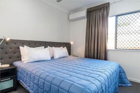 Blue Lagoon Villa B - Mackay Tourism 6