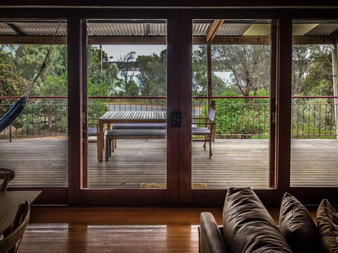 Samphire Beach House - Mackay Tourism 6