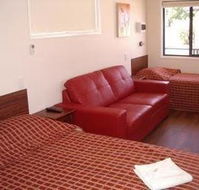 Cypress Pines Studio Villas - Mackay Tourism
