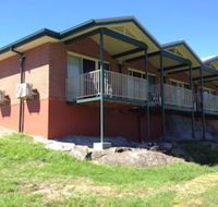 Tenterfield Golf Club Fairways Lodge - Mackay Tourism