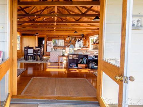 Palana Beach House - Mackay Tourism 4