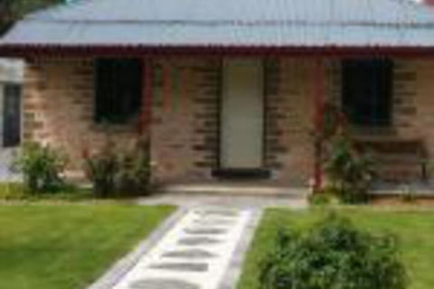 Annabelles Cottage - Mackay Tourism 0