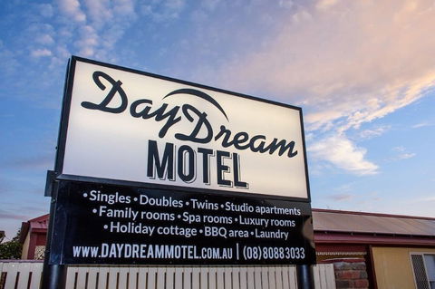 Daydream Motel And Apartments - Mackay Tourism 4