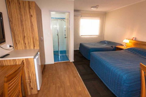 Bay Executive Motel - Mackay Tourism 5