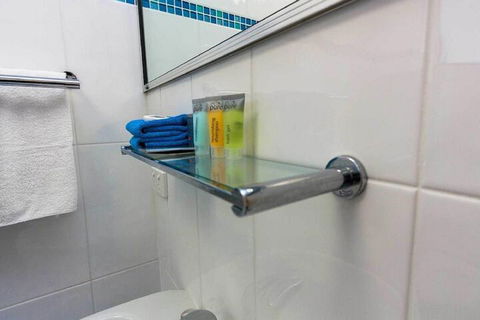 Bay Executive Motel - Mackay Tourism 1