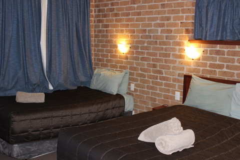 Acacia Motor Inn Armidale - Mackay Tourism 3