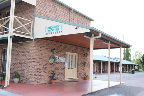 Sandstock Motor Inn Armidale - Mackay Tourism 3