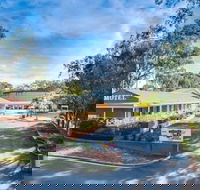 Commercial Golf Resort - Mackay Tourism