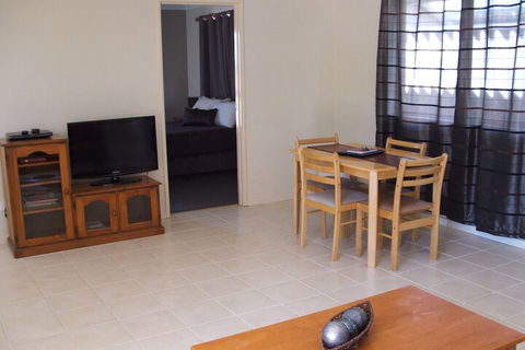 Harbourside Motel - Mackay Tourism 5