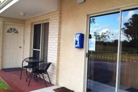 Harbourside Motel - Mackay Tourism 1
