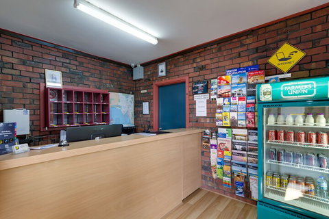 Enfield Motor Inn - Mackay Tourism 4