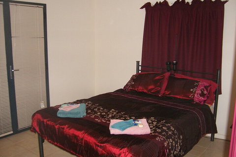 Ningaloo Bed And Breakfast - Mackay Tourism 5