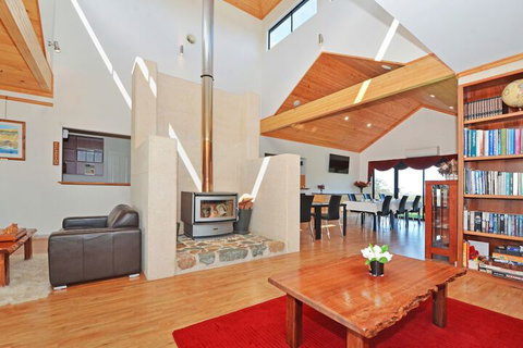 Sensational Heights Bed & Breakfast - Mackay Tourism 5