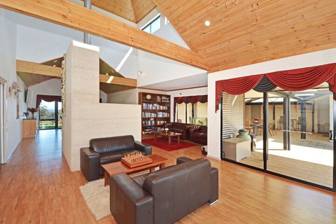 Sensational Heights Bed & Breakfast - Mackay Tourism 3