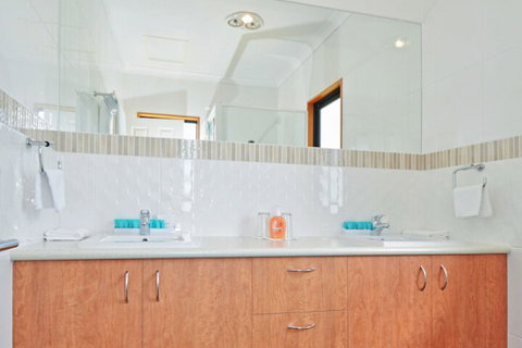 Sensational Heights Bed & Breakfast - Mackay Tourism 7