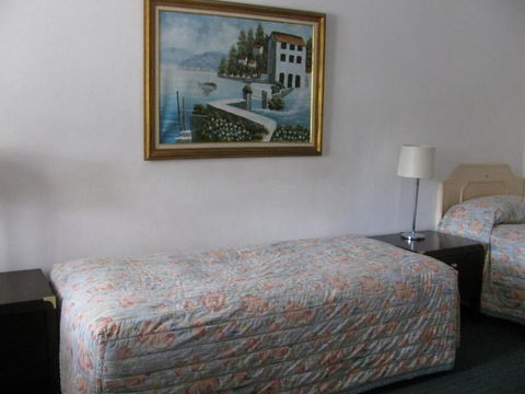 Wayfarer Motel - Mackay Tourism 3